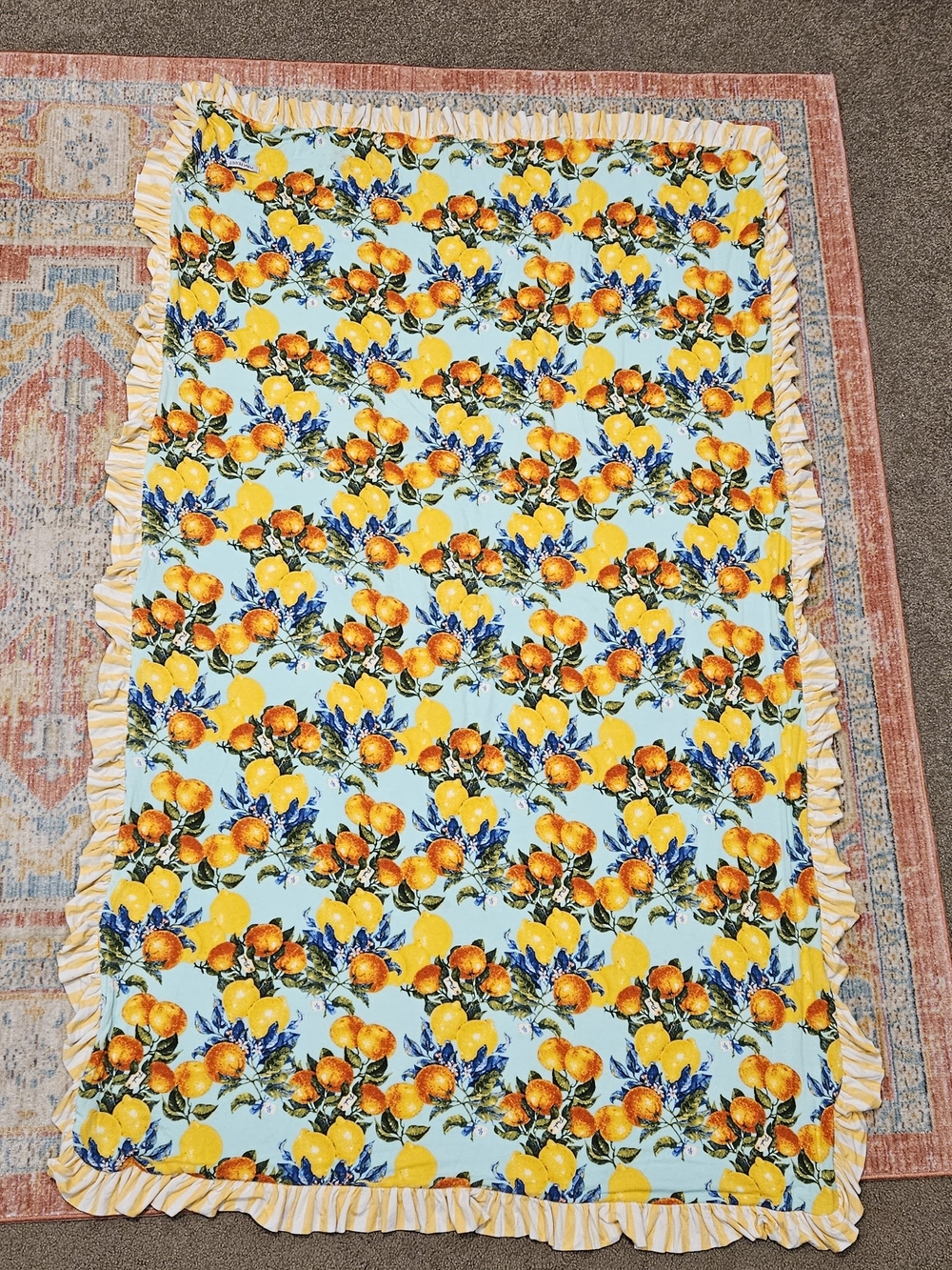 Lucia Patoo - Reversible Bamboo Blanket